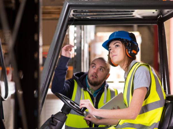 curso de gestión de almacén y carretillas elevadoras