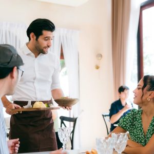 E027 SERVICIOS DE RESTAURANTE